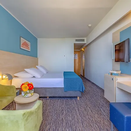 Valamar Diamant Hotel 4*