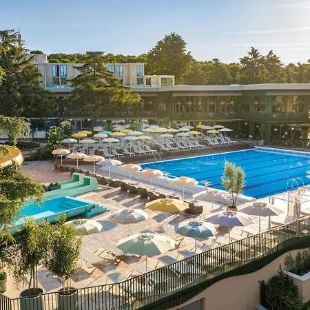 Hotel Valamar Diamant 4*